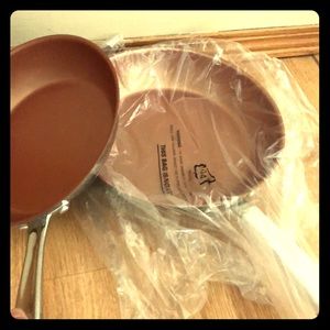 Perfect Green pan is quality stainless steal!